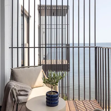 Penthouse With Stunning Seaview Apartment